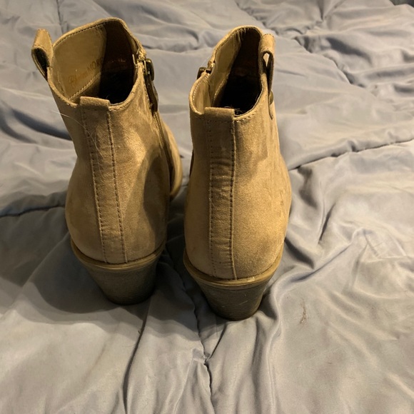 Booties - Picture 3 of 4